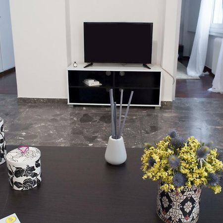 Appartement Modern Flat, Vibrant And Excellent Spot!! à Athènes Extérieur photo